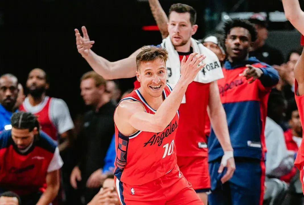 九游体育入口-妄想序列