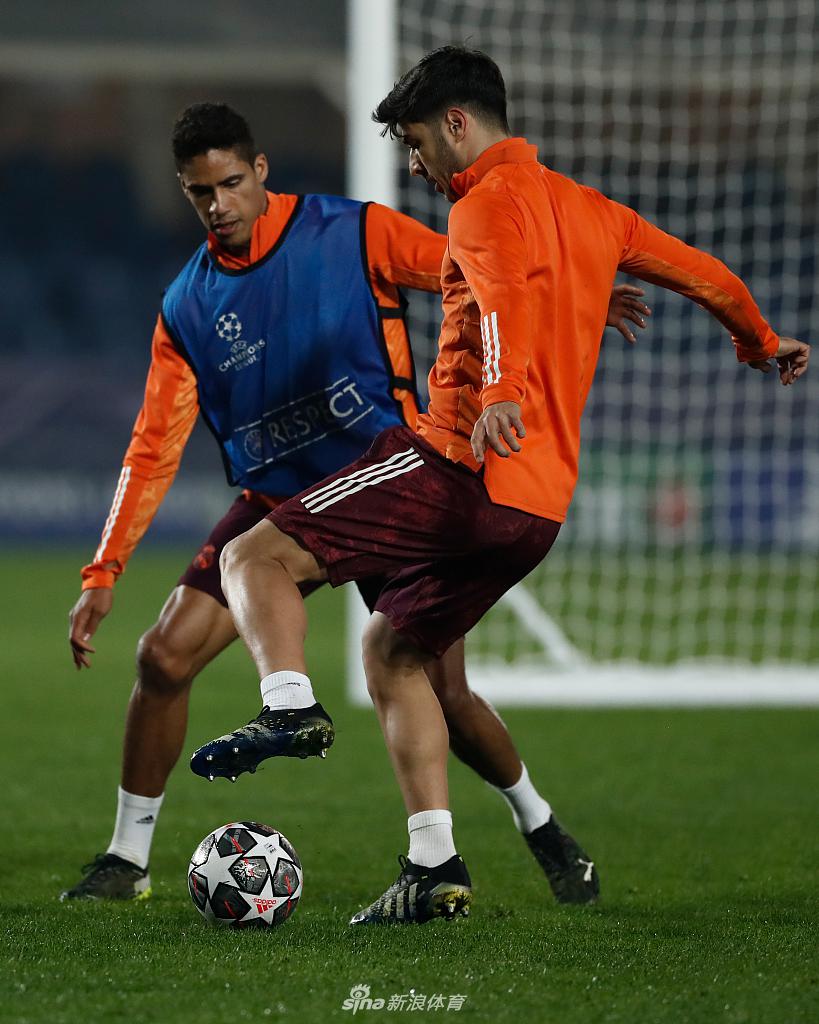 九游体育官网-关于赛前皇家马德里调整名单以备英超，防线松动环节打磨，媒体盛赞，训练强度明显提升的信息